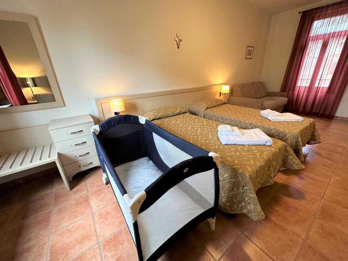 Domus San Bernardino Bed & Breakfast Verona Exterior photo